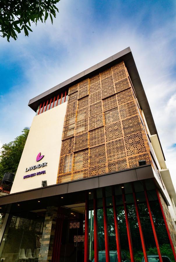Lavender Infopark Kochi Hotel Bagian luar foto