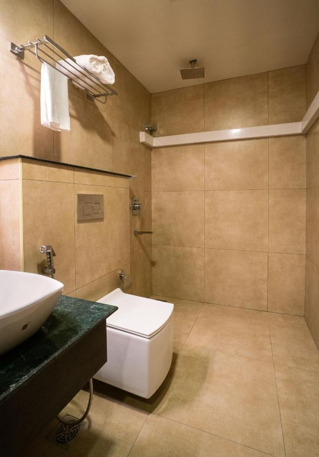 Lavender Infopark Kochi Hotel Bagian luar foto