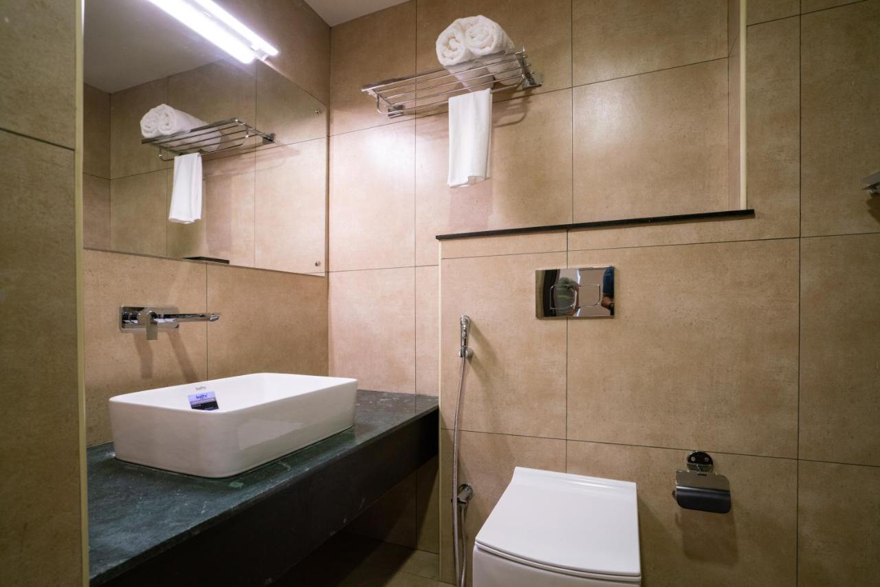 Lavender Infopark Kochi Hotel Bagian luar foto