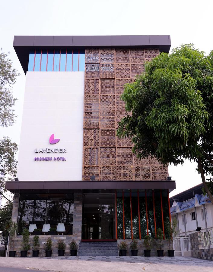 Lavender Infopark Kochi Hotel Bagian luar foto