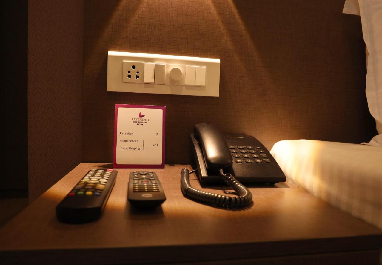 Lavender Infopark Kochi Hotel Bagian luar foto